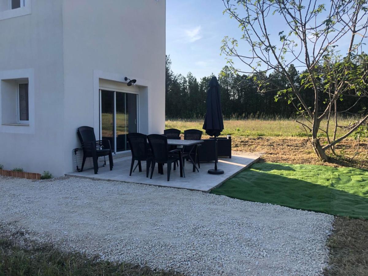 Gite De Charme En Provence Villa Monteux Buitenkant foto