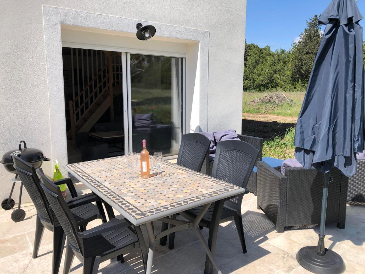 Gite De Charme En Provence Villa Monteux Buitenkant foto